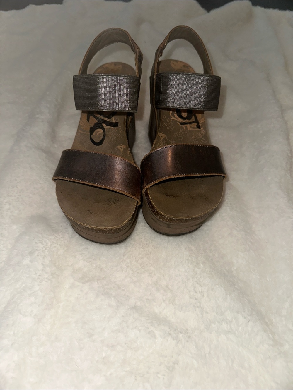 Women’s OTBT Bushnell Platform Wedge size 7.5